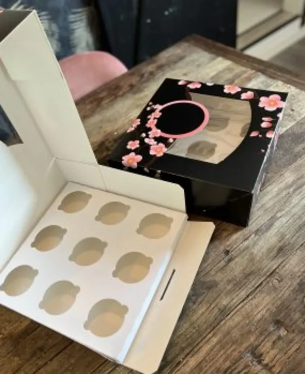 10 Innleggsbrett for 9 cupcakes